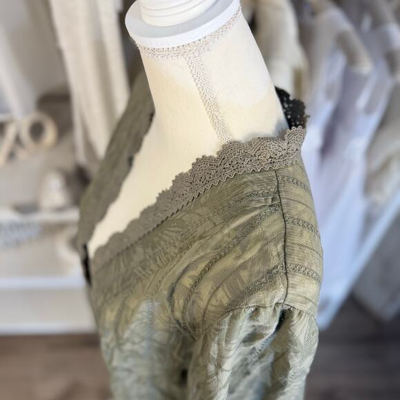 Chico's Women's Size 2 Beige Crochet Trim Palm Leaf Open Front Jacket #3426. - Picture 5 of 8